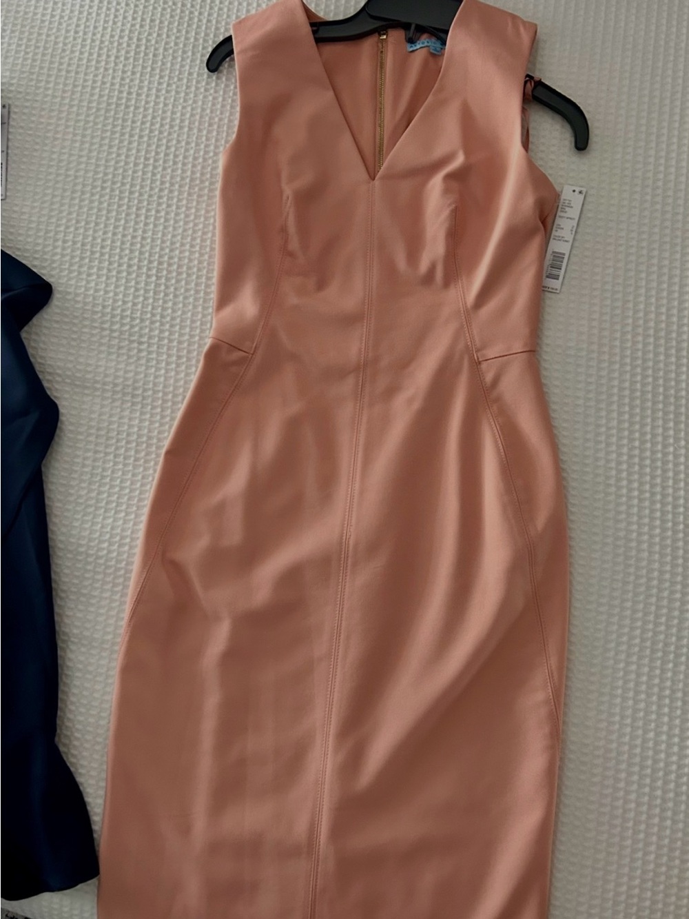 Antonio Melani sz2 Sleeveless V-Neck Sheath Dress in Blush Pink